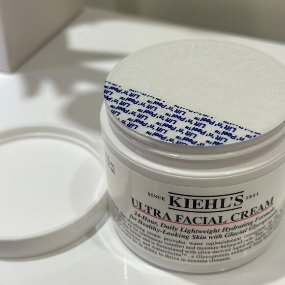 Kiehls Ultra Facial Cream 125ml - Picture 7 of 8
